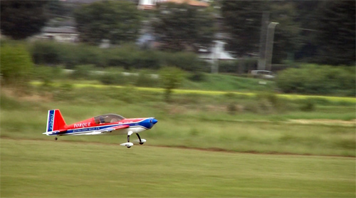 EXTREME FLIGHT　電動アクロ機