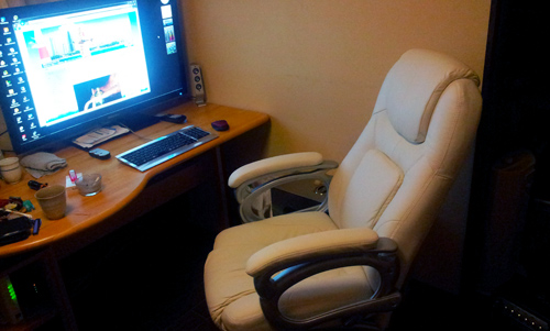 リクライニング レザー ロッキング機能付き 極厚クッション BOSS