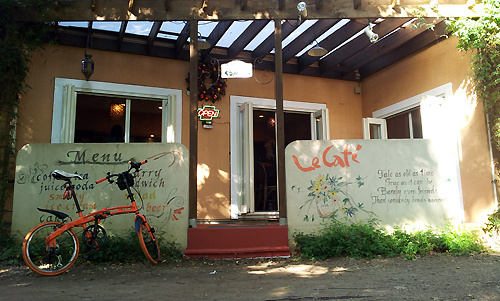 コン・カフェくるみの木　テラス正面より