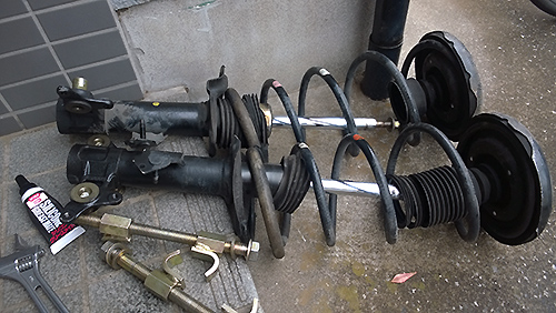 外した純正ショック(フロント)