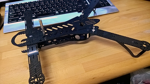 RJX CAOS 330 フレーム組み付け