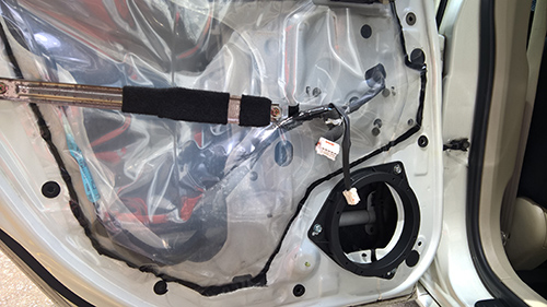 リアドアパネル取り外し&バッフル取り付け